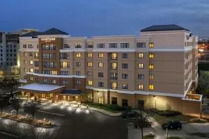 Courtyard by Marriott Newark Elizabeth - ليندن