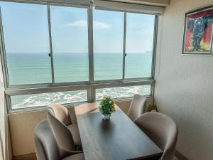 Apartamento con vista al mar, tarifa todo incluido