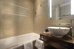 Hotels AC Hotel by Marriott Ambassadeur Antibes - Juan Les Pins : photos des chambres