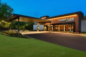 Courtyard by Marriott Lincroft Red Bank - 廷顿瀑布