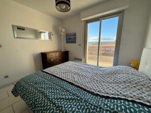 T4 en Front de Mer pour 6 pers avec Climatisation et Parking à Narbonne-Plage - FR-1-795-58