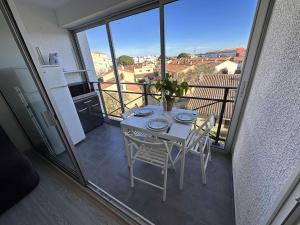 Studio cabine rénové 4 pers au Grau-du-Roi avec piscine et parking - FR-1-731-117