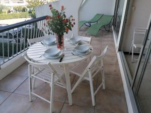Bel Appartement 4 Pers avec Clim & Parking, Port Camargue - FR-1-731-119