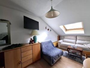 Studio proche pistes avec parking – 2 personnes - FR-1-592-83