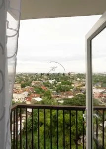 Close to Airport Room with Balcony and Pool Access - Lo-oc