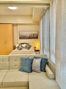 Minimalist Executive Studio at The Palladium