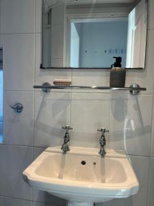 Stylish Home Away From Home! 6 Minutes from Beach!