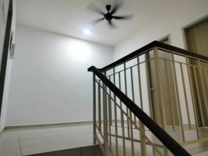 Naira Homestay