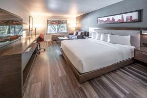 Aloft, Guest room, 1 King room in Aloft San Jose Cupertino