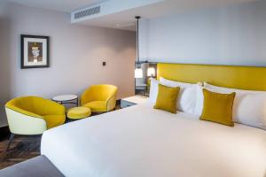 Superior King Room room in The Dixon Tower Bridge Autograph Collection