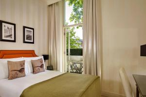 Classic Terrace Double, Guest room, 1 Double, City view, Balcony room in Hotel Xenia - Autograph Collection