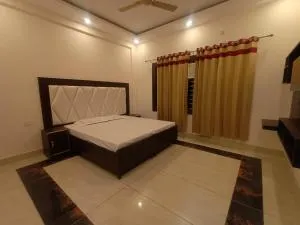 Hotel Majestic - Roorkee