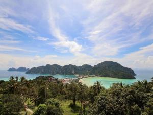 OYO 1103 Pirates House Hotel