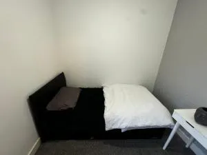 42 Guthridge Crescent - Kirby Muxloe