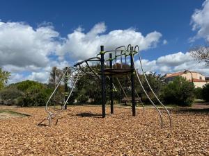 Côté Lac studio 4pers avec terrasse vue sur le lac et parc aquatique gratuit