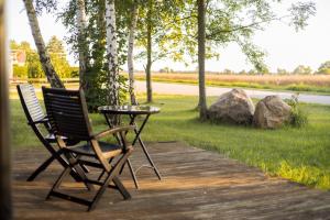 Stuga med panoramafönster över åker, paradis för fågelskådare och vandrare, självstäd efter besök