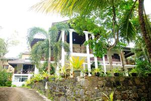 Crystal White Villa