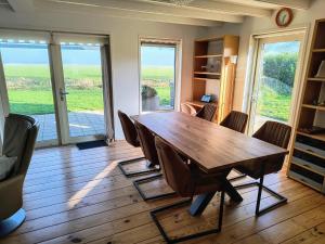 Komfortables Ferienhaus mit Garten, Weitblick und Whirlpool