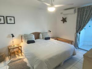 KYALANGA 52 - on the beachfront