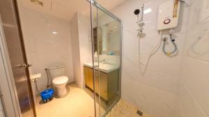 Carnelian Tower Hotel at ForestCity 4108 with WIFI
