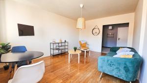 Appartements La Comete 4 Bedroom WiFi TV : photos des chambres