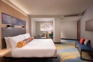 Aloft Premium King, Larger Guest room, 1 King room in Aloft Madrid Gran Via