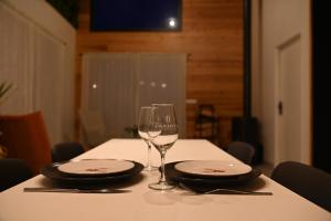 Villas Pinea Lodge - Chalet Authentique en Pin des Landes : photos des chambres