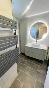 Appartements T2 moderne avec piscine, tennis et garage : photos des chambres