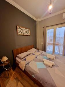 Closer "Egnatia Studio 5"