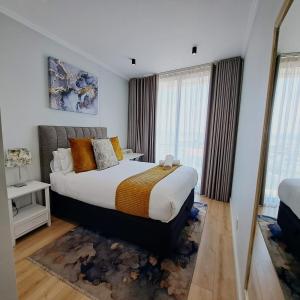 Ellipse Waterfall luxurious and modern apartment