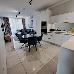 Ellipse Waterfall luxurious and modern apartment