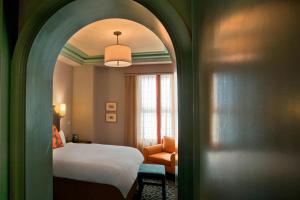 Queen Room room in Hotel ICON Autograph Collection