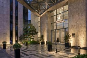 Vinpearl Landmark 81, Autograph Collection