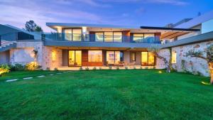 Kalkan 6 Bedroom Villa 5136