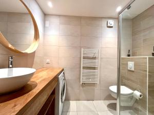 Superbe Grand Studio avec balcon Intra-Muros