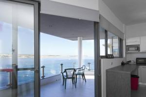 MEL 2 2BED seaview in Ghadira by Homely