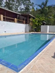 Casa para Temporada - Campo de futebol - Churrasqueira - WiFi - 伊塔佩塞里卡-达塞拉