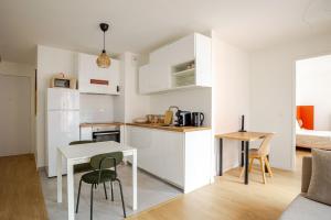 2 room apartment near PARIS