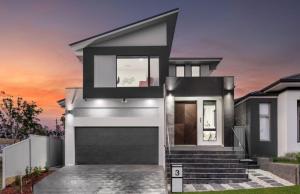 Modern Ensuite with Private Side Entry