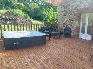 Gite a collonges la rouge avec spa