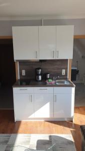 Modernes Apartment mit Balkon