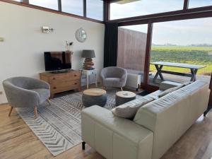 Marina VILLA nabij water met prive sauna.