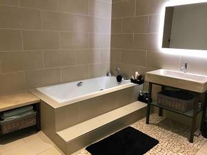 Villas Maison de village toute equipee : photos des chambres