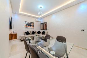 Comfortable Apartment Near M Avenue with Pool and 24h Security & Parking