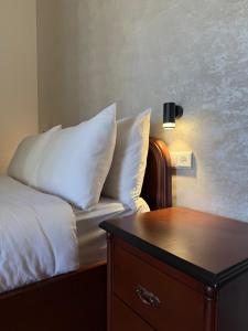 3 bedroom apartment next to playa and ibn batuta mall