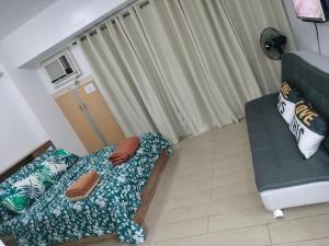 Room Near Naia Terminal 3 and New World Resort