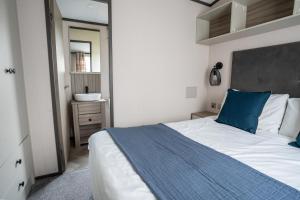 Valley View - Newquay Bay Resort near Porth Beach