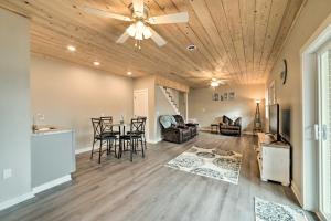 Barkley Breeze Waterfront