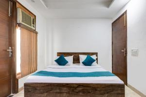 Mauryan Elite Hotel Qutab Minar Metro Station