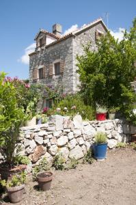 Stone house Na Rudini